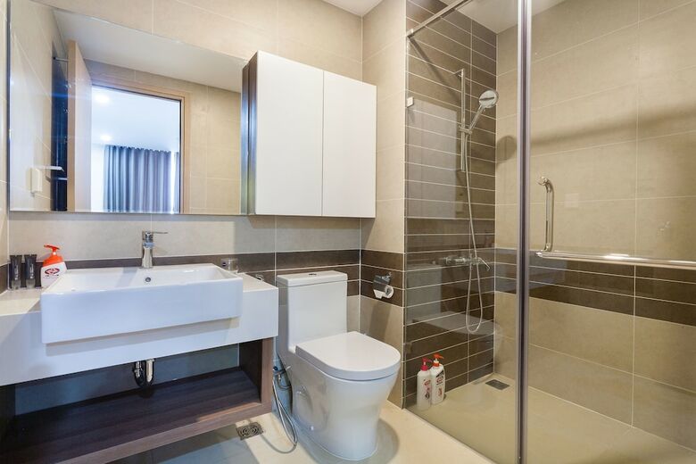 Rivergate Apartment