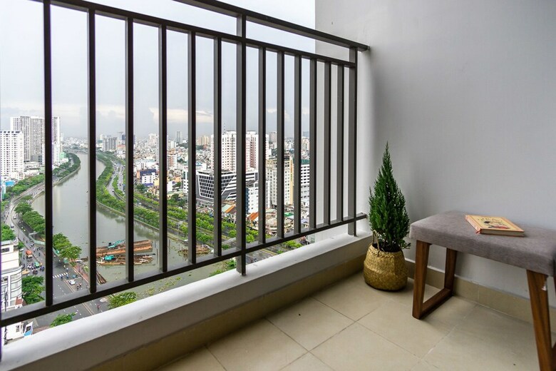 Rivergate Apartment