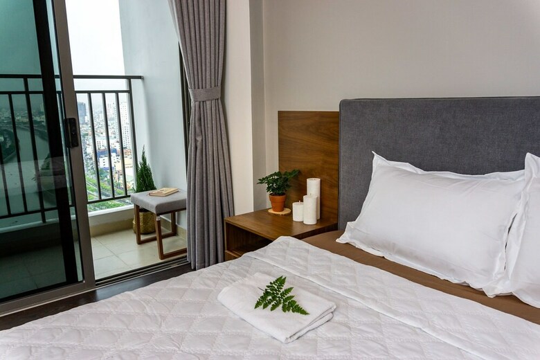 Rivergate Apartment