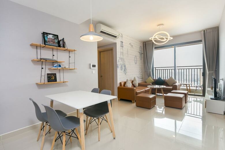 Rivergate Apartment