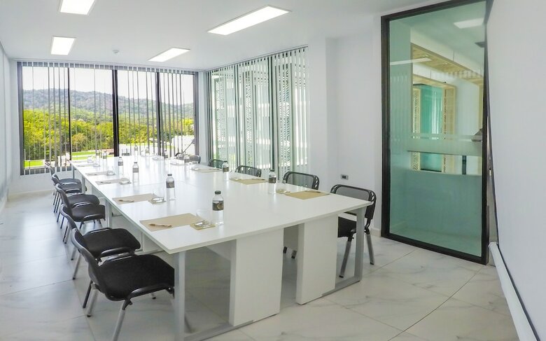 Villa Utopia Naiharn