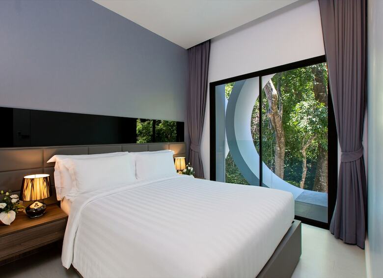 Villa Utopia Naiharn
