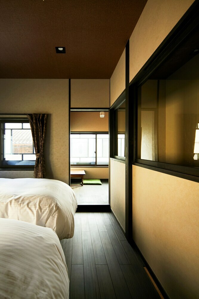Yadoru Kyoto Hanare Eigetsu