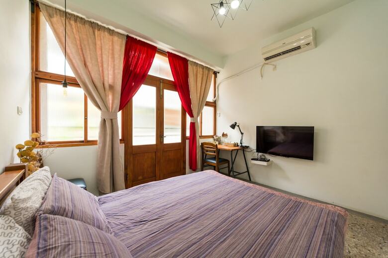 Hotel South Traveler