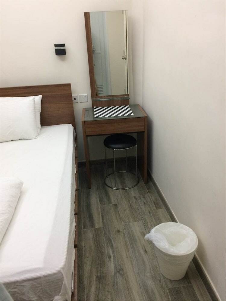 Hotel Tong Luo Wan Hostel