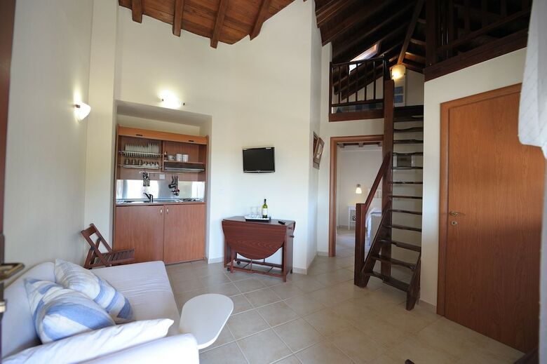 Apartamentos Xenonas Liogerma