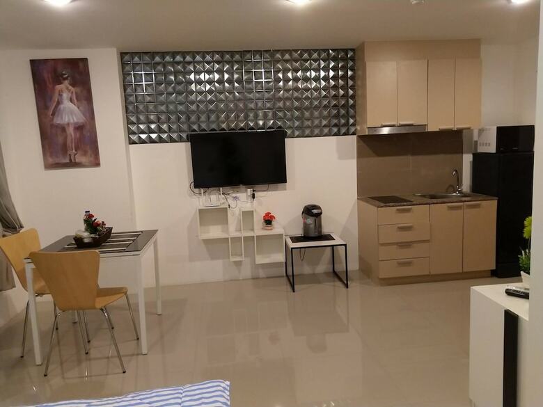 Trio Gems Condo Beach