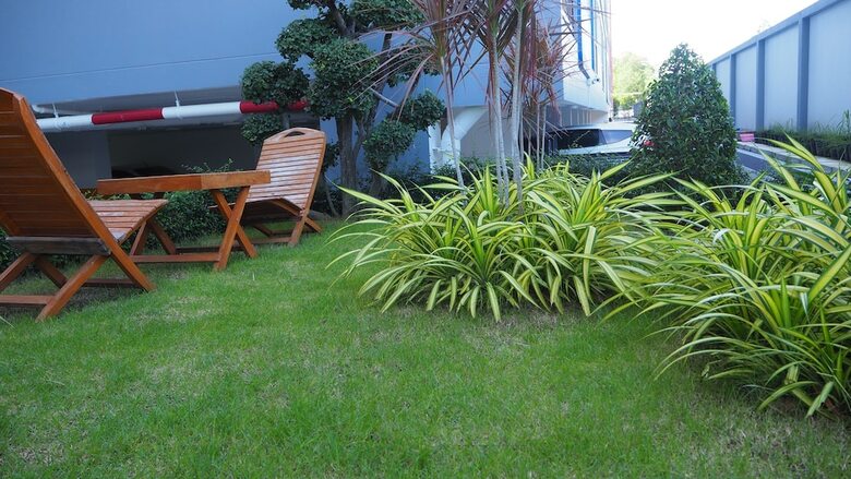 Trio Gems Condo Beach