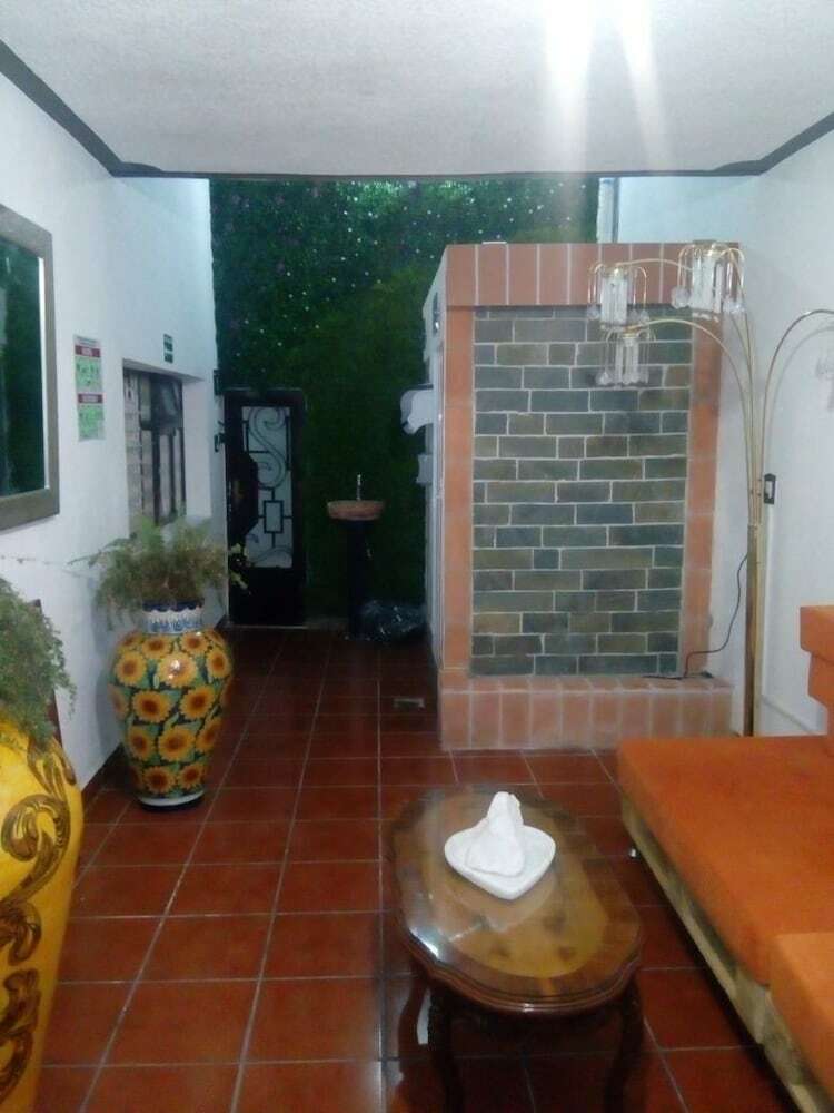 Hostal Do�a Mar�a - Hostel