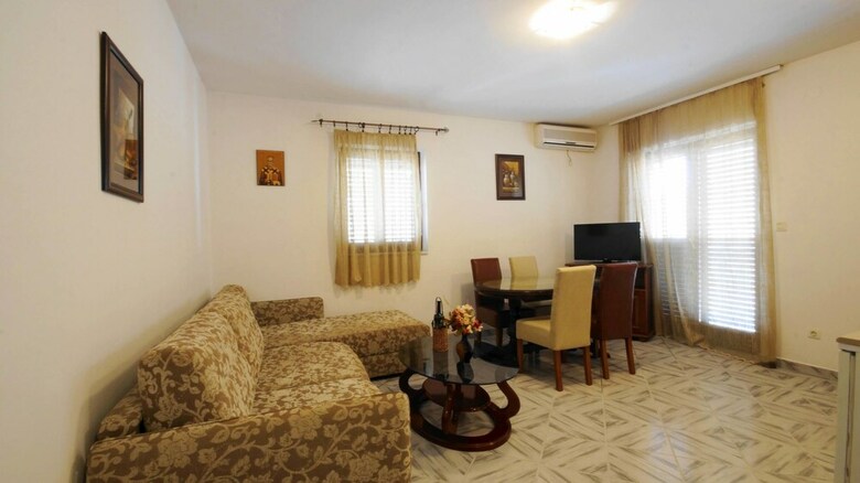 Apartments Glomazic