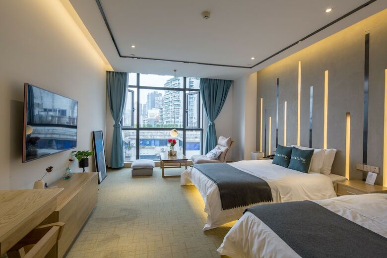 Shore Time Hotel Jiefangbei
