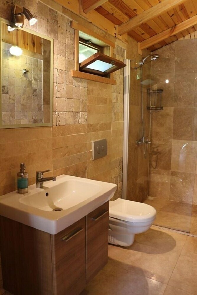 Adrasan River Hotel