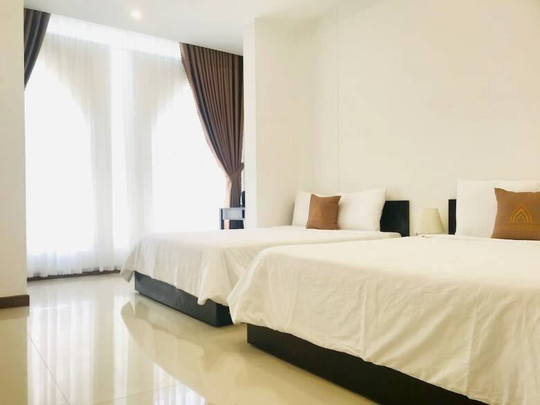 Phuong Dong Hotel & Apartment