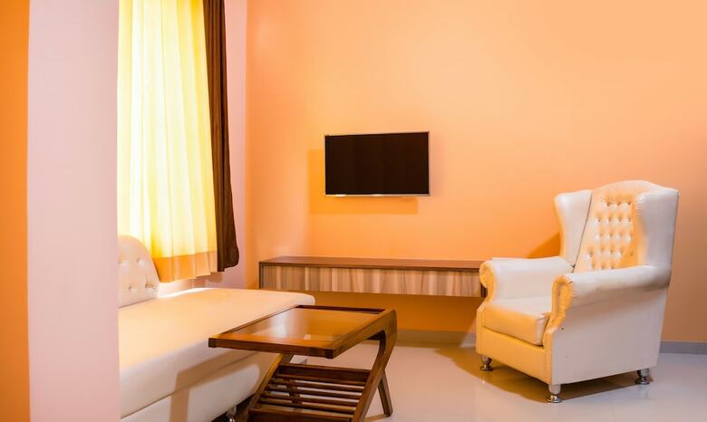 Hotel Treebo Trend Naunidh Suites