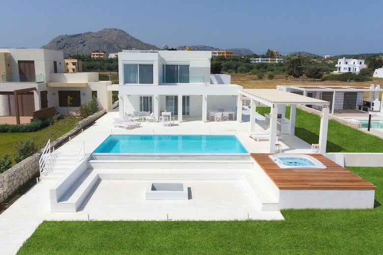 Maria & Nada Beachfront Villas