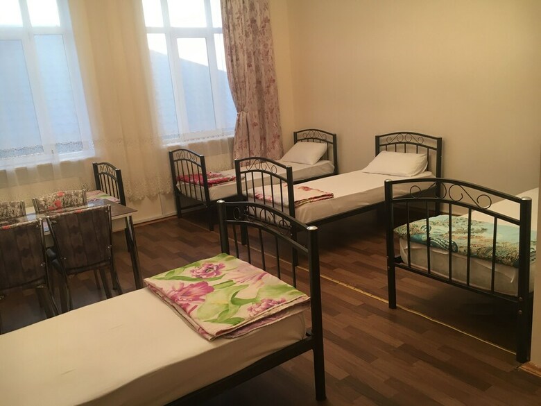 Hostal Badamdar Hotel