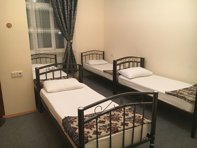 Hostal Badamdar Hotel