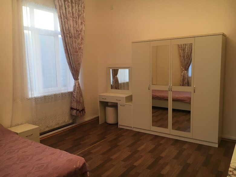Hostal Badamdar Hotel