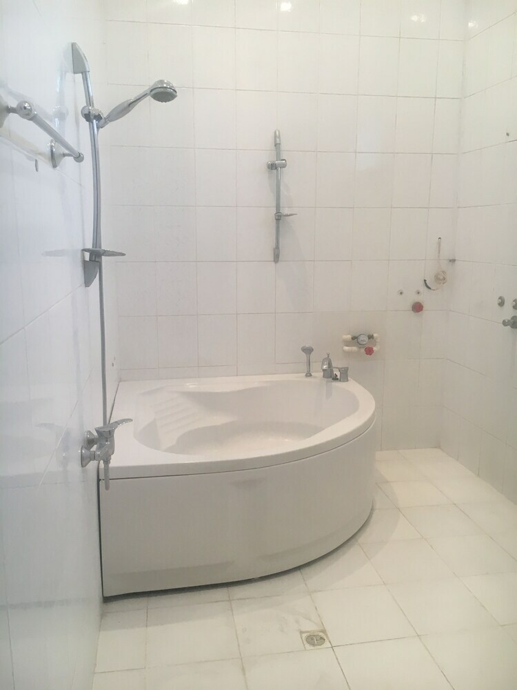 Hostal Badamdar Hotel