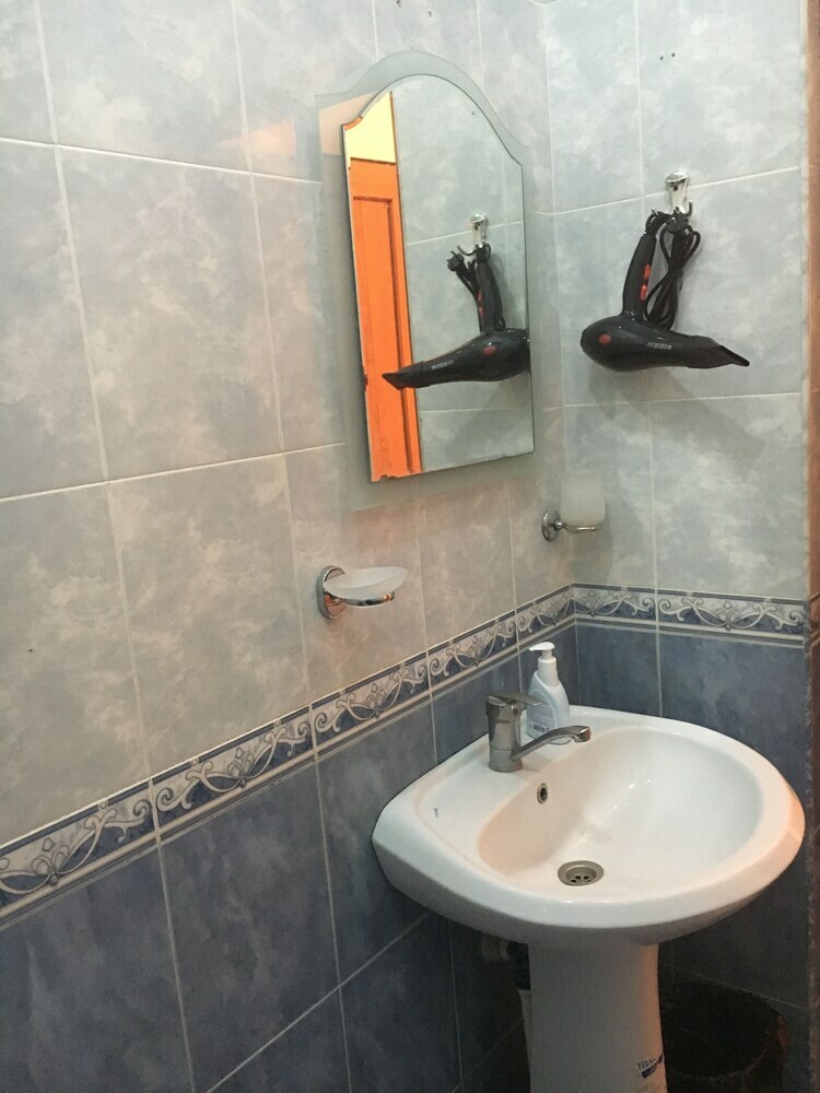 Hostal Badamdar Hotel