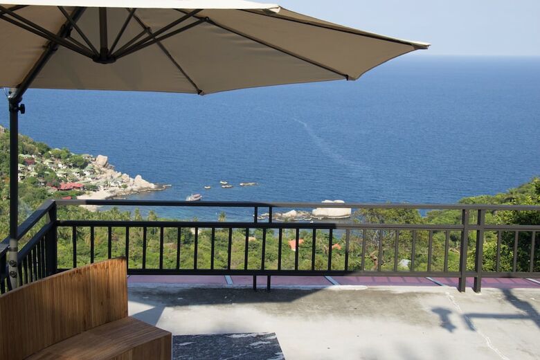 Hotel At Tanote