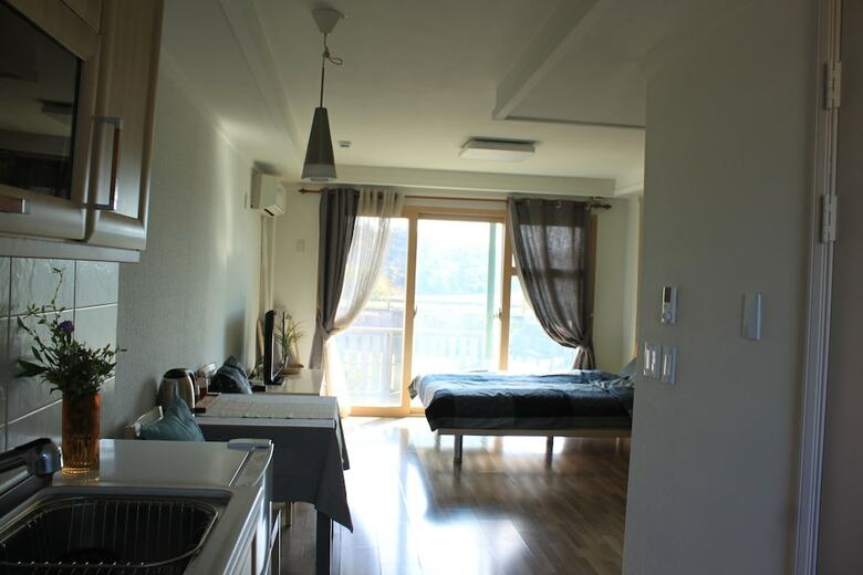 Pension Lounge House Jejuda