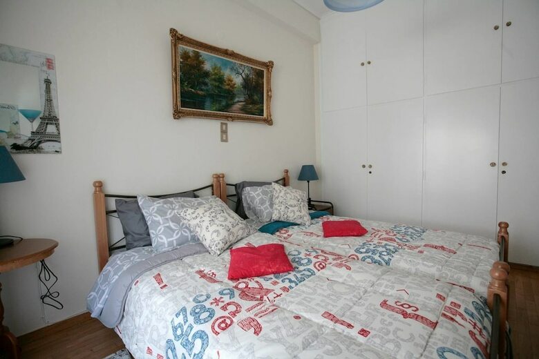 Apartamentos Comfy & Tasteful Central Apt ? 1' To Metro Station