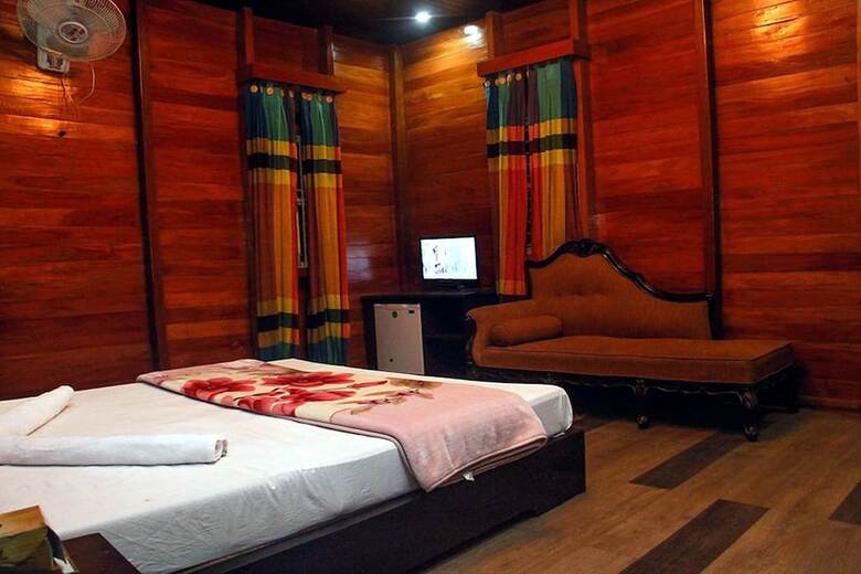 Hotel Shaira Garden Resorts