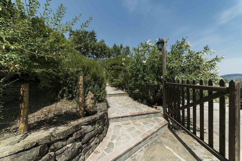 Albachiara Casa Di Campagna B&B