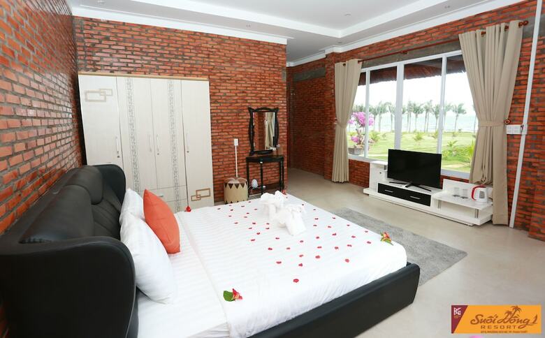 Hotel Suoi Hong Resort