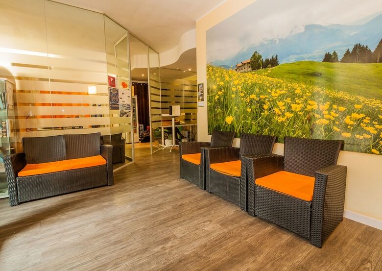 Hostal Ostello Rovereto