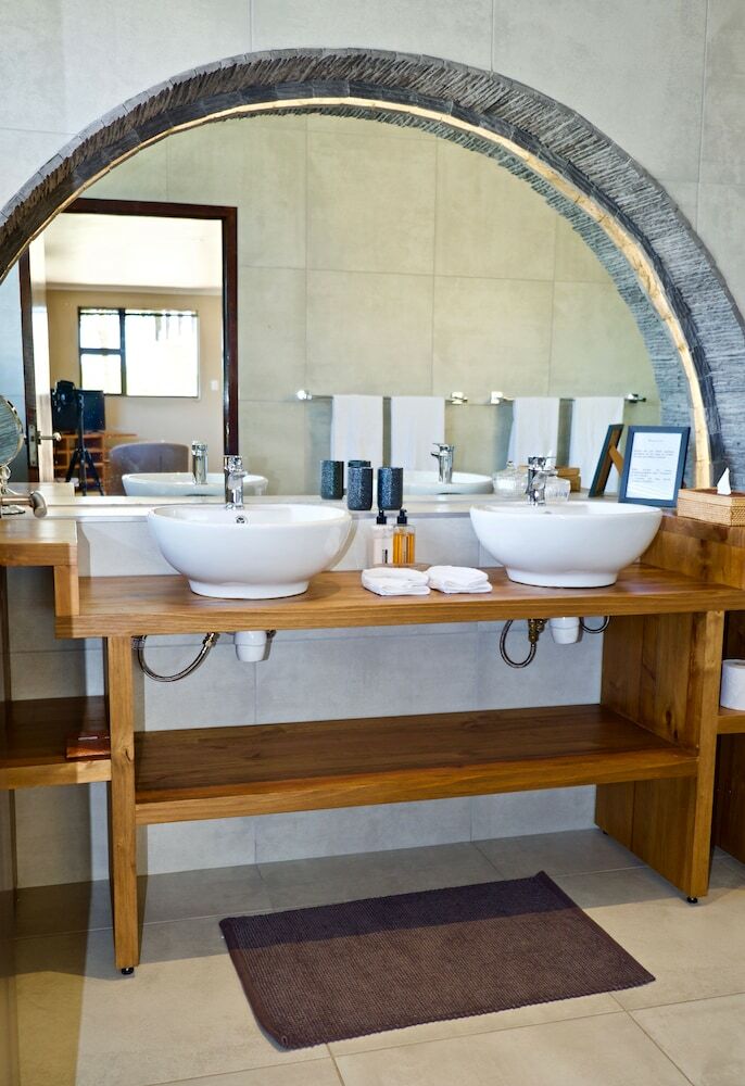 Hotel Normarie's Guesthouse