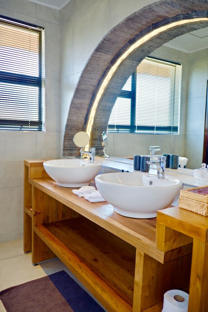 Hotel Normarie's Guesthouse