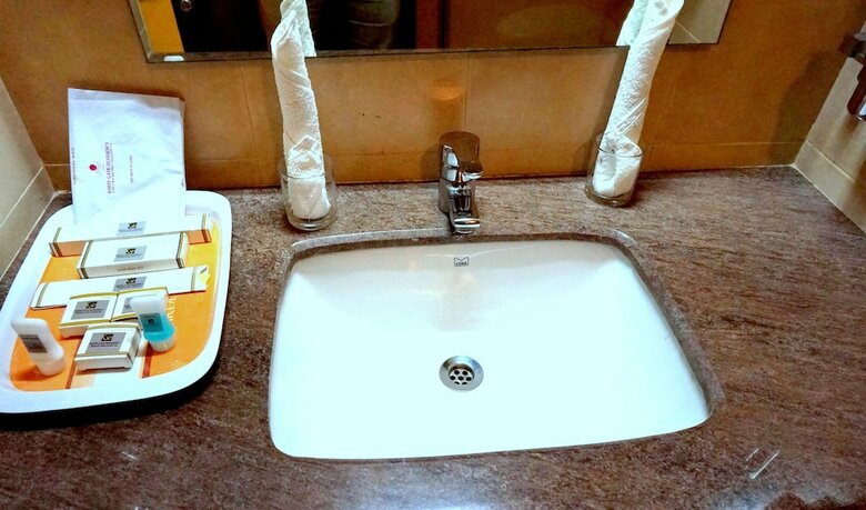 Hotel Whitegate Residency