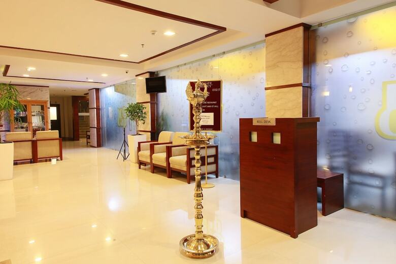 Hotel Whitegate Residency