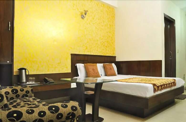 Hotel Comfort Room Shiv Dev Int