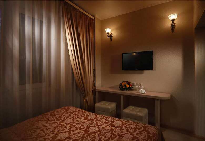 Kroshka Enot Hotel