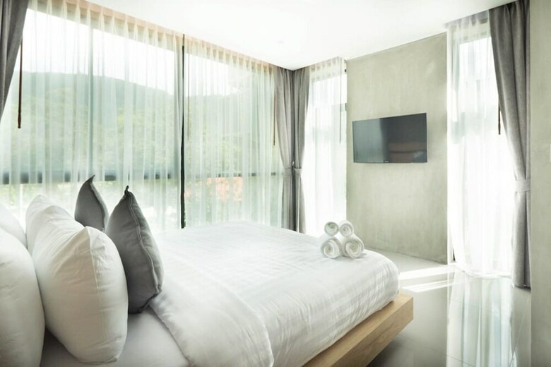 Luxury 4 Bedroom Villa Kamala
