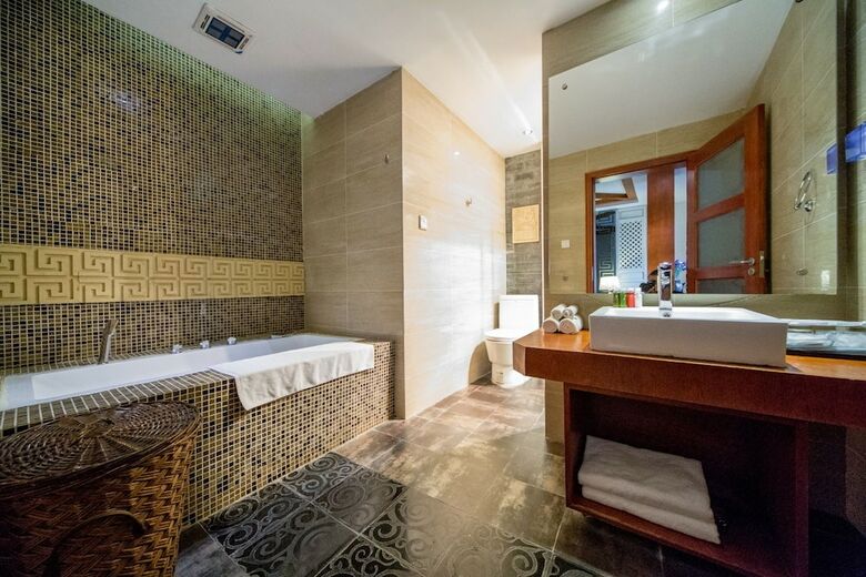Lijiang Bairui Vacation Hotel