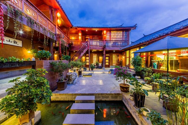 Lijiang Bairui Vacation Hotel