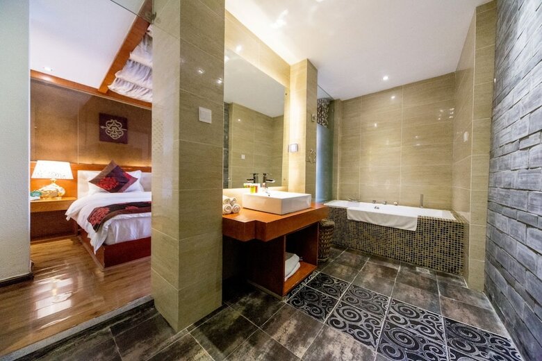 Lijiang Bairui Vacation Hotel