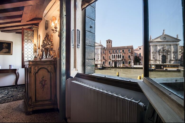 Apartamento Admiral Emo Palace Over Canal Grande