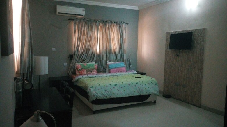 Grand Bank Link Hotel