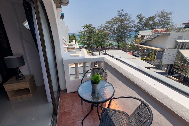 Harrys Steakhouse & Beach Hotel