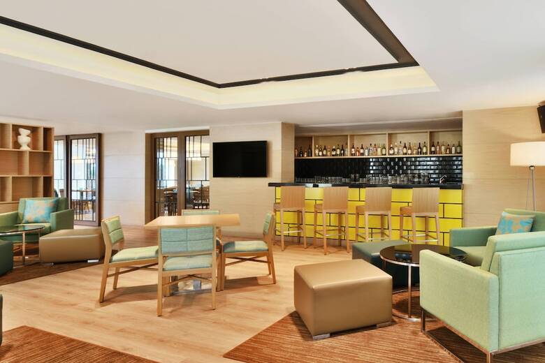 Hotel Fairfield By Marriott Chennai Omr