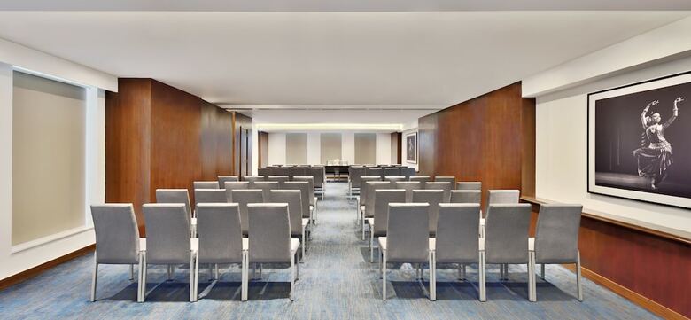Hotel Fairfield By Marriott Chennai Omr