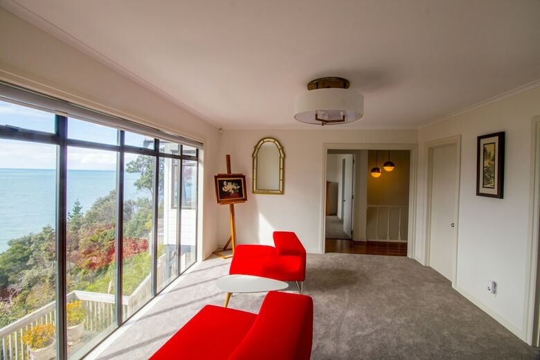 Orewa Cliff Top Holiday Home