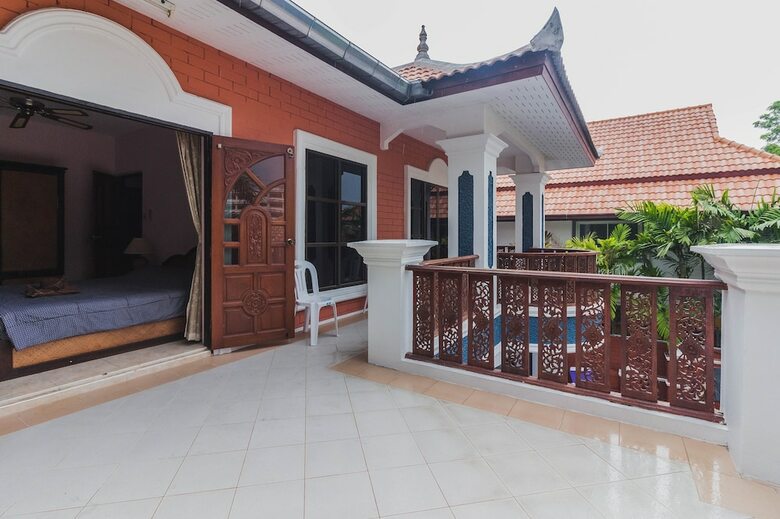 Baan Kanittha - 6 Bedrooms Gt Pool Villa