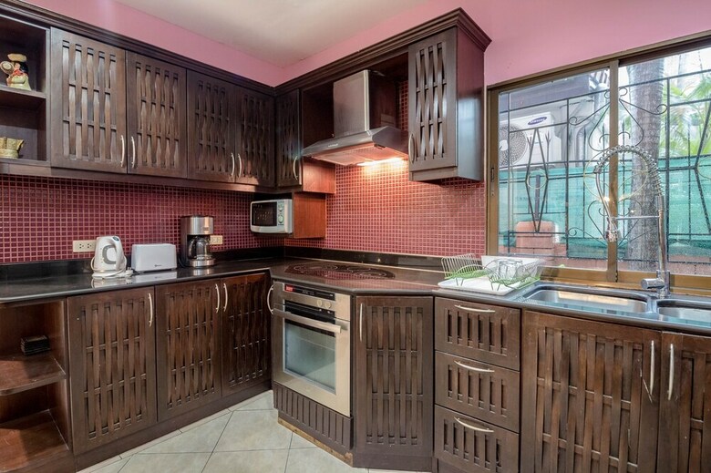 Baan Kanittha - 6 Bedrooms Gt Pool Villa