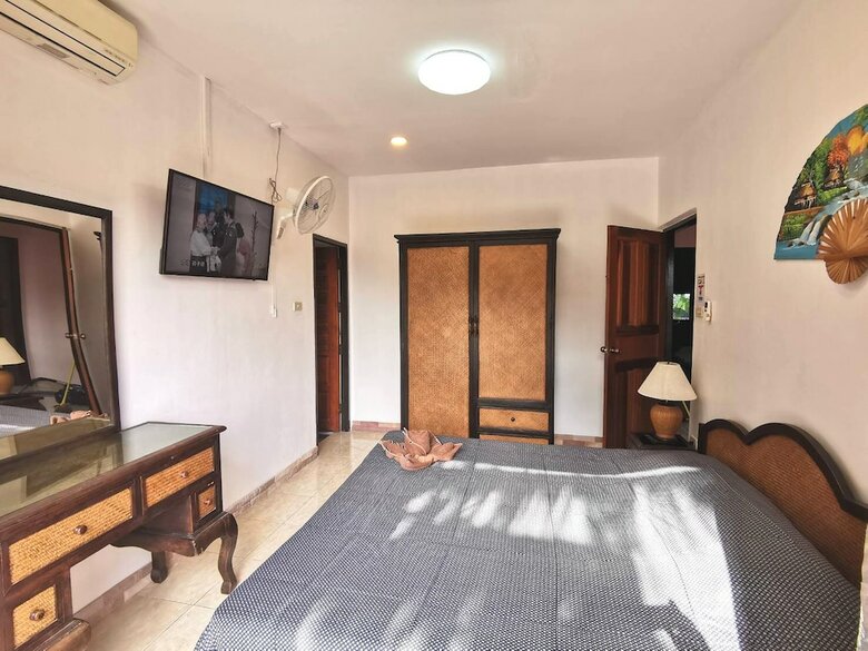 Baan Kanittha - 6 Bedrooms Gt Pool Villa